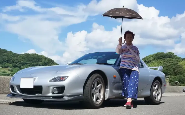 80-year-old gave her RX-7 to Mazda after 25 years of owning