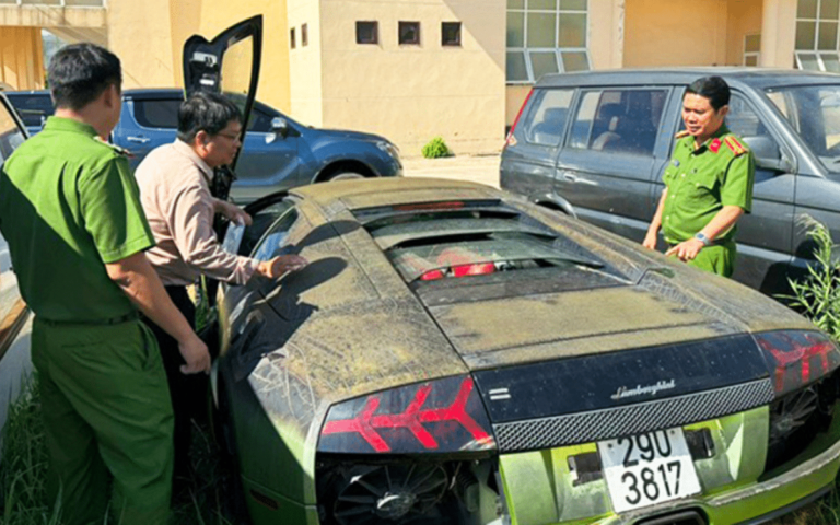 Lamborghini and Merc smuggled into Vietnam met their fate