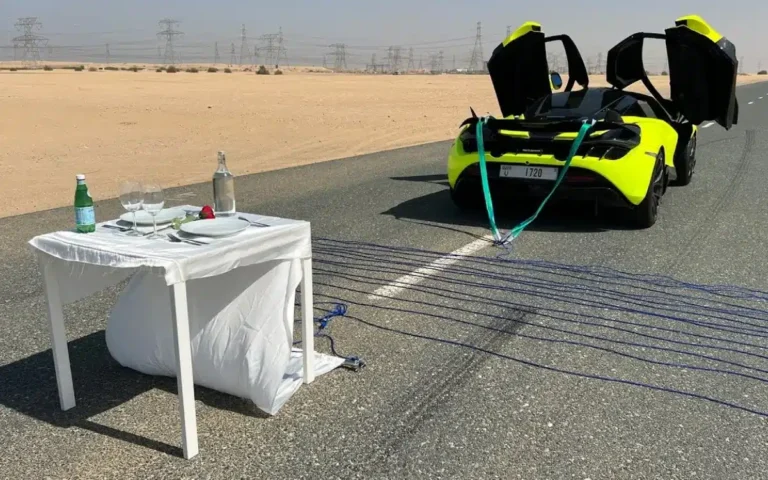 We tried the impossible tablecloth trick with a McLaren 720S