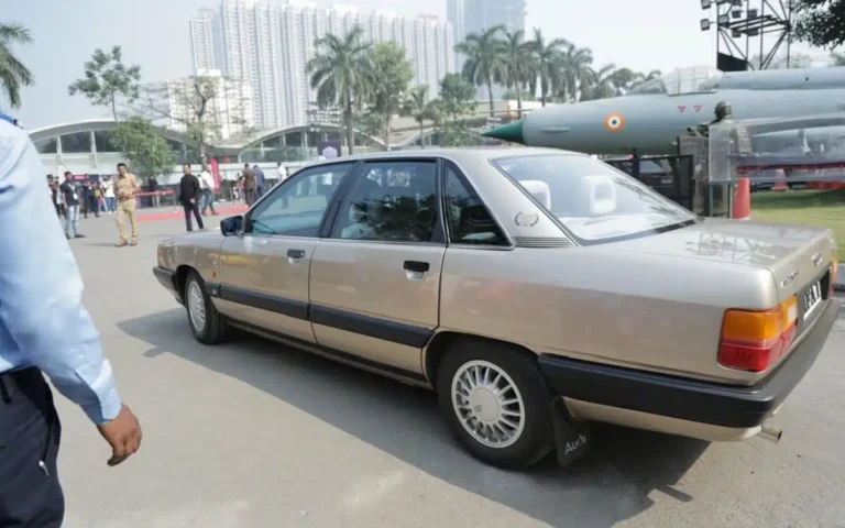 Ravi Shastri shows his Audi 100 at Mumbai Raymond Auto Fest