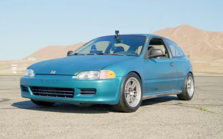 US YouTubers put a $10,000 K20A engine into a $500 Civic